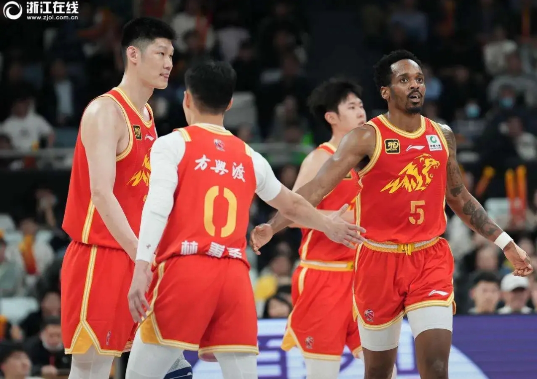 乐鱼app-今晨突围战来临，广州队围绕CBA季后赛再遭质疑，目标明确，阵容厚度经受考验的简单介绍-乐鱼app
