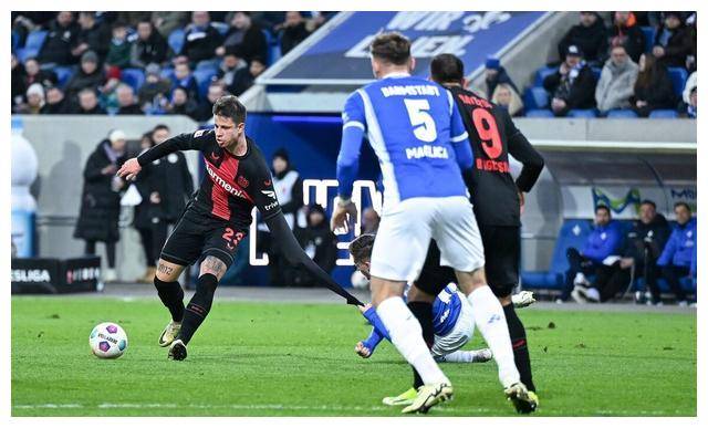 乐鱼app-足总杯国际比赛日走向成谜，斯图加特临场应变，引发热议，心理建设被强调-乐鱼app